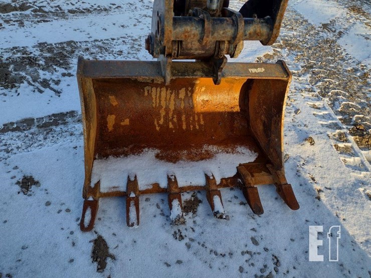 2013-deere-35d-image-14