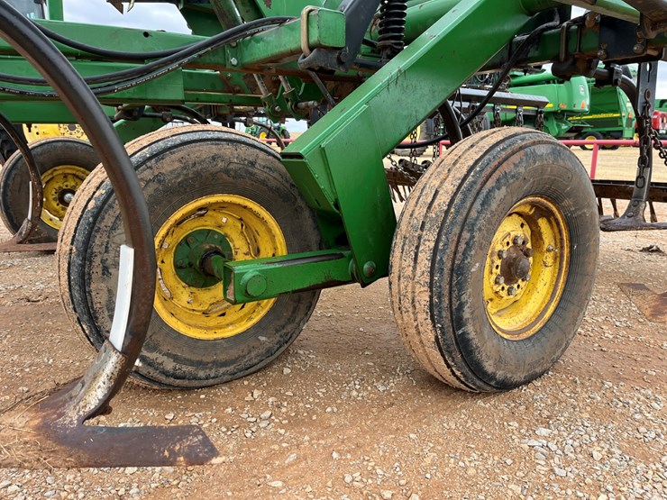 2000-john-deere-680-image-19