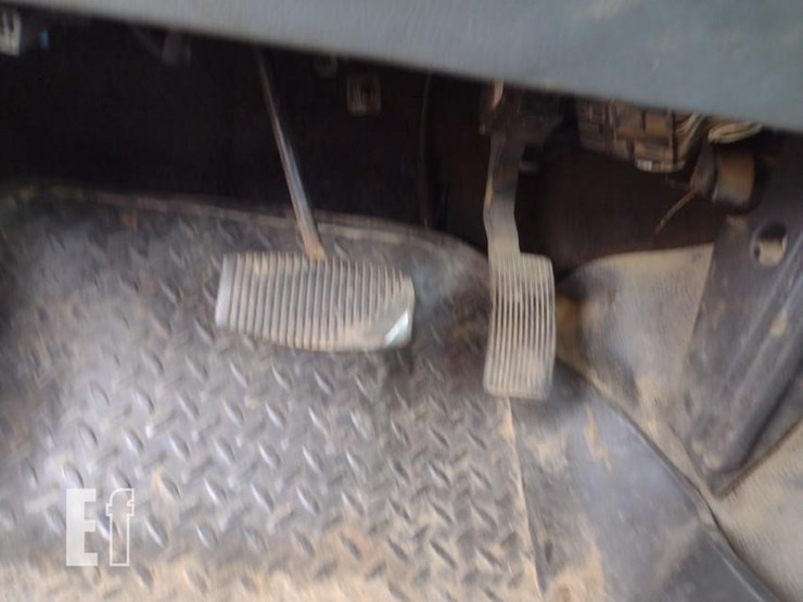 2012-ford-f550-image-8