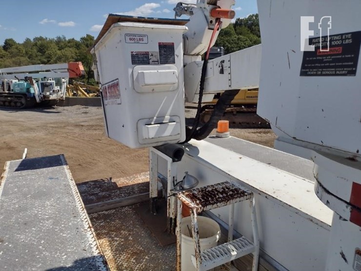 2008-international-durastar-4300-image-37