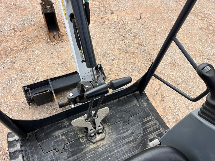 2023-bobcat-e20-image-17