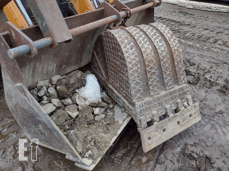 2002-case-580sl-image-19