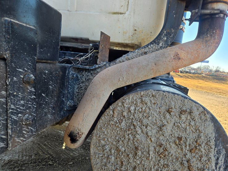 1999-mack-rd690s-image-110