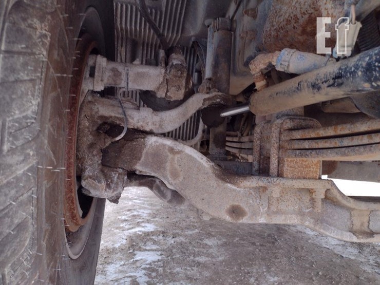 12-volvo-vhd-dump-truck^title^-image-21