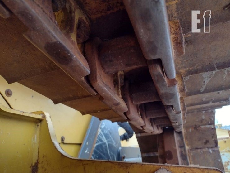 2022-deere-650k-lgp-image-39