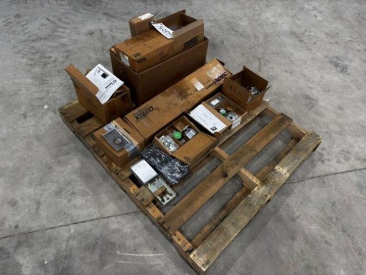 qty-of-door-entry-&-exit-hardware-image-3