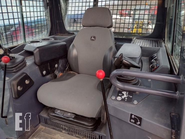 2022-deere-650k-lgp-image-15