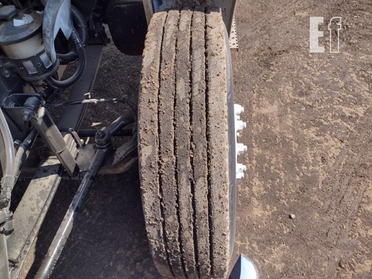 2008-ford-f750-xl-image-24