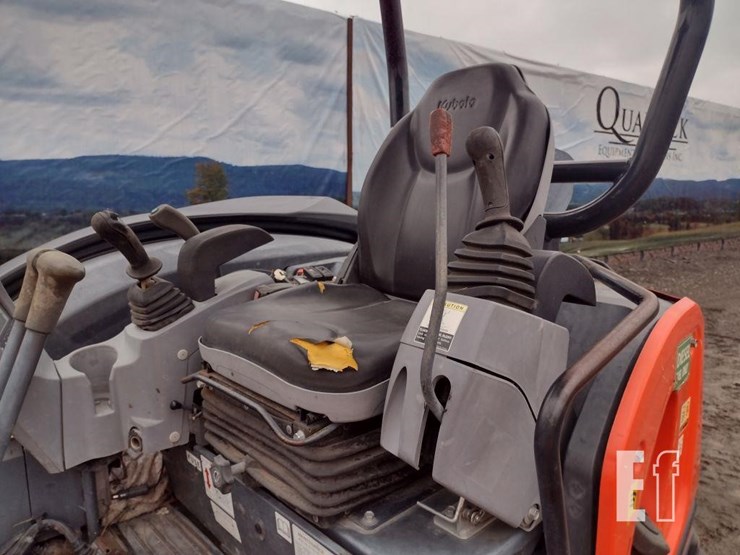 2019-kubota-u55-4-image-13