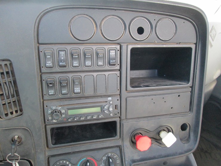 2012-international-prostar-image-31