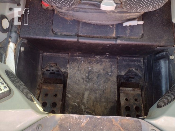 2020-bobcat-t870-image-14