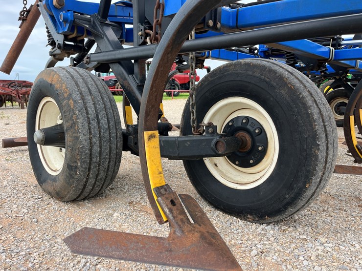 2015-new-holland-st830-image-15