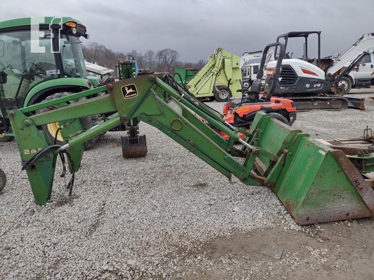 john-deere-245-image-3