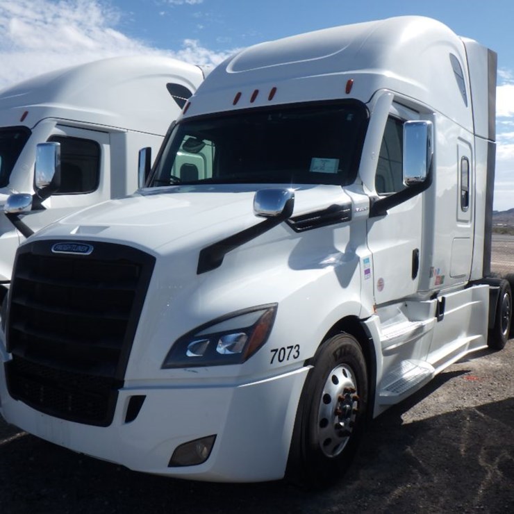 2024 FREIGHTLINER CASCADIA 126