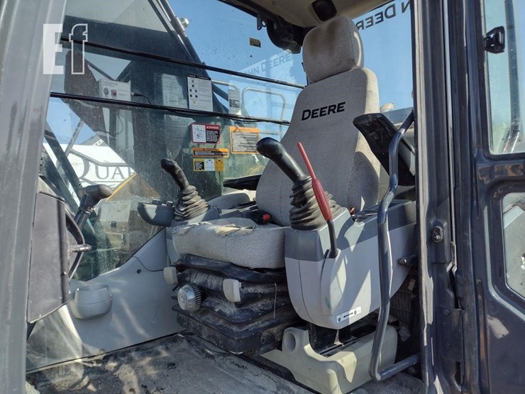 2020-deere-350g-lc-image-12