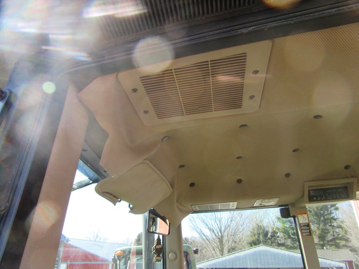 john-deere-7200-image-37