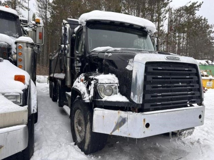 2018-freightliner-114sd-image-3