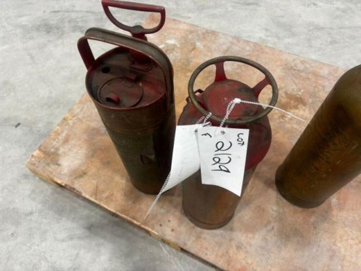 qty-of-(3)-antique-fire-extinguishers-image-6