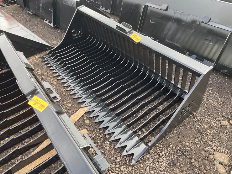 #2061-•-72"-high-side-fine-skeleton-bucket-image-1