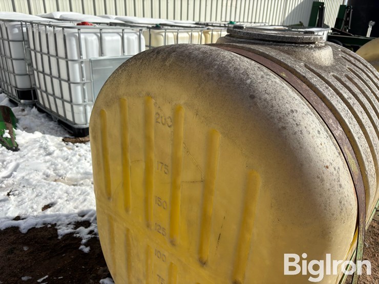 john-deere-front-mount-saddle-tanks-image-9