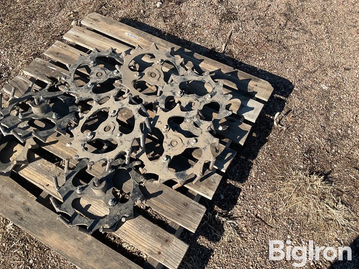 planter-closing-wheels-image-8