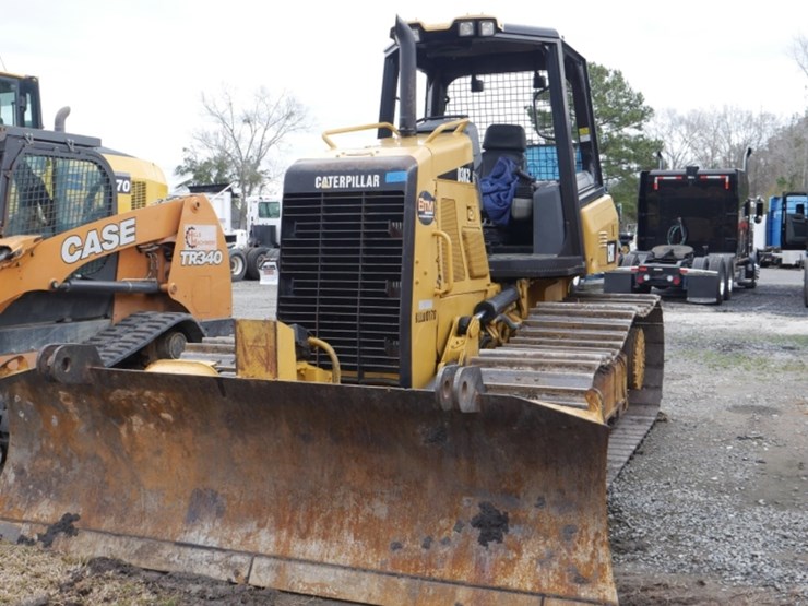 2005-caterpillar-d3-image-2