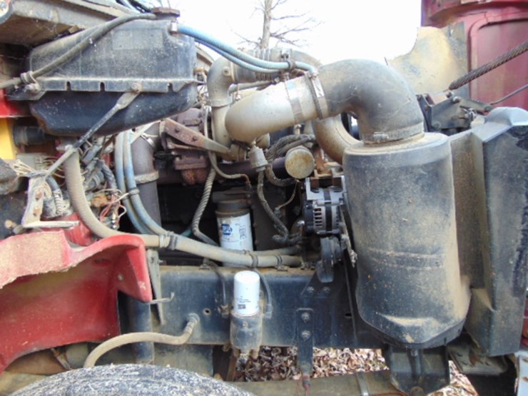 1997-freightliner-fl70-image-9