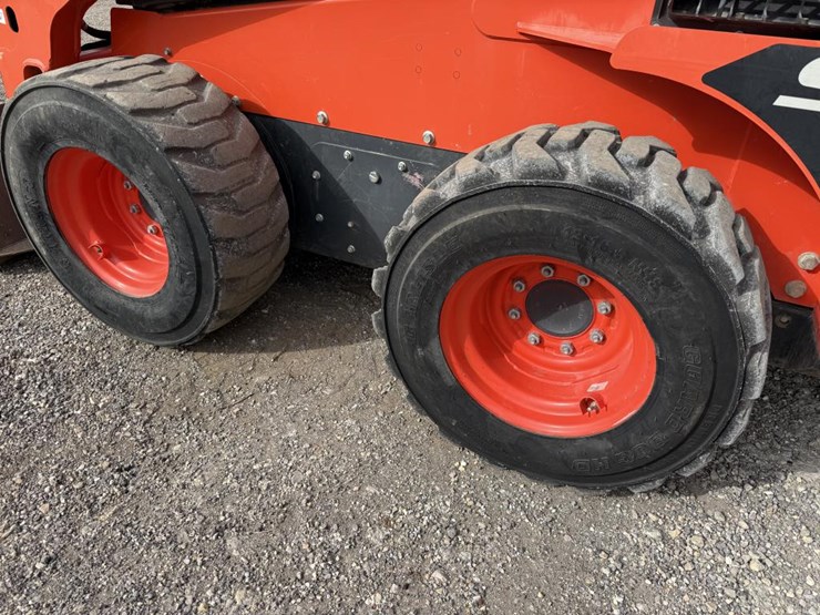 kubota-ssv75-image-11