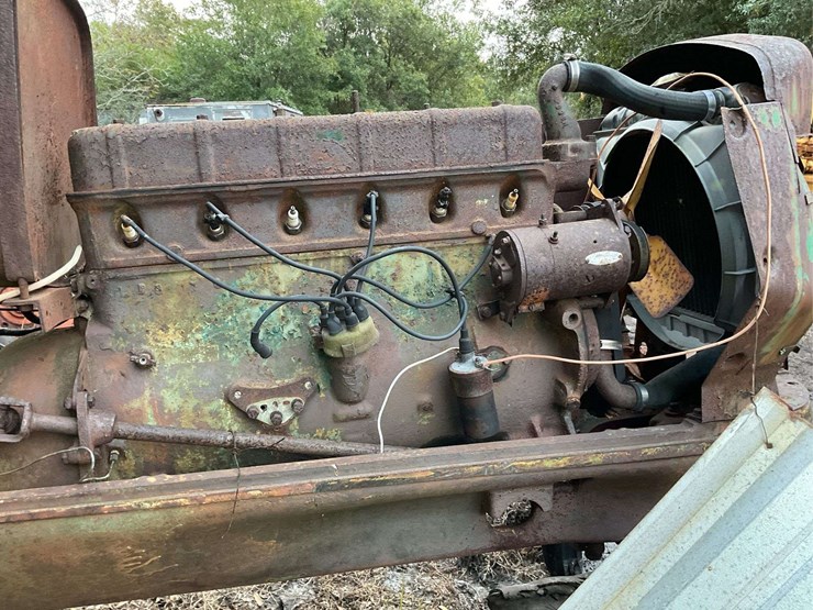 oliver-gas-tractor-image-15