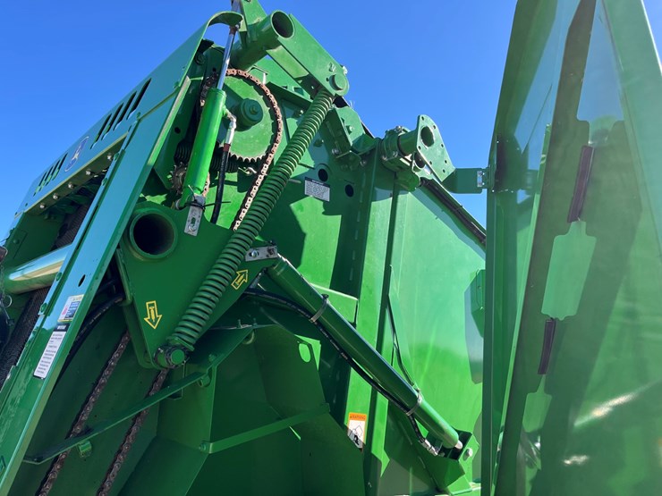 2020-john-deere-450m-image-15