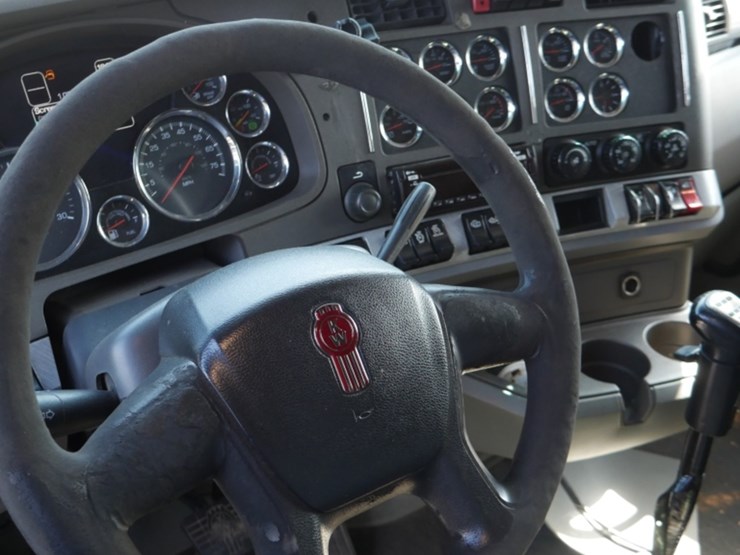 kenworth-t680-image-15