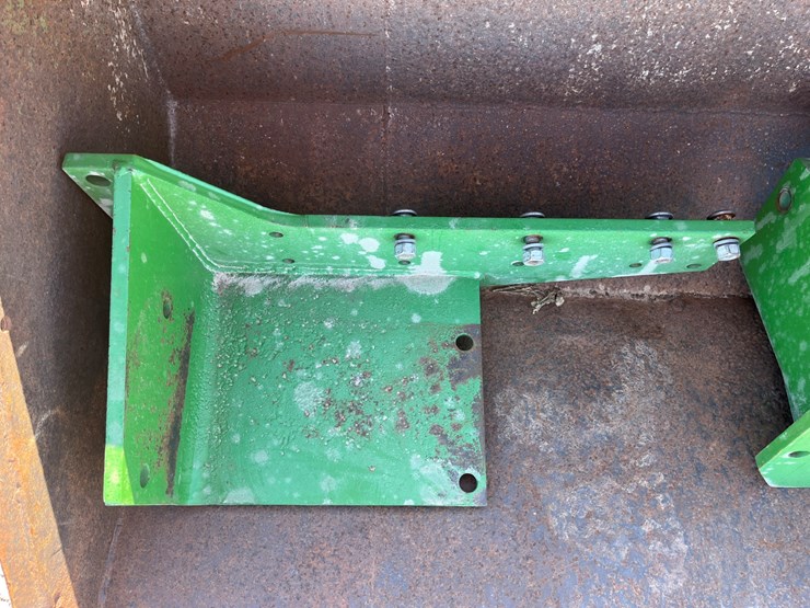 john-deere-146-image-5