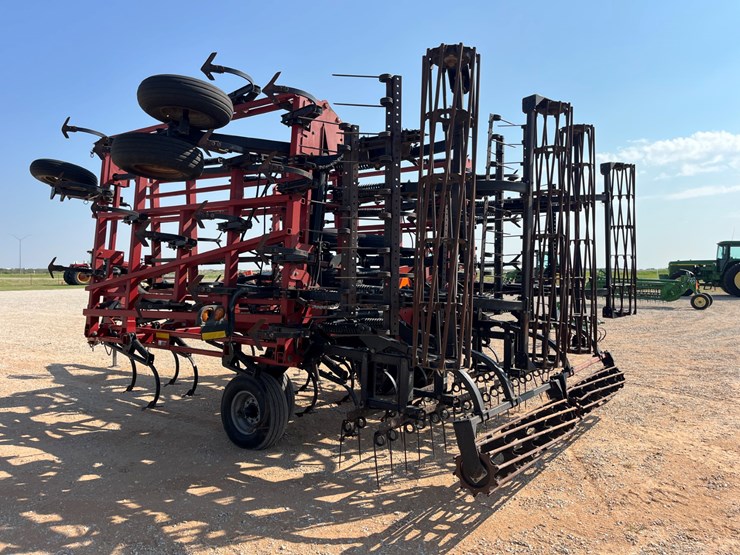 #t15435-•-2010-case-200-cultivator-image-16