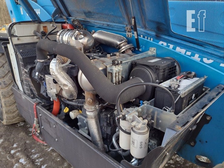 2019-genie-gth1544-image-28