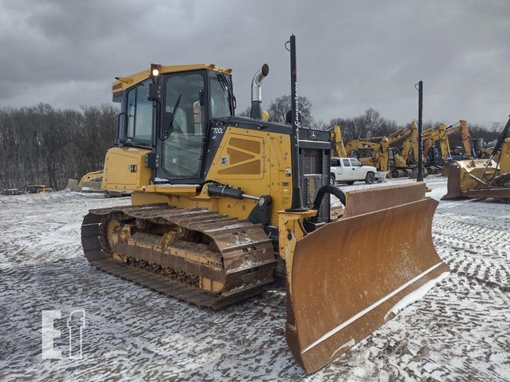 2022-deere-700l-lgp-image-44