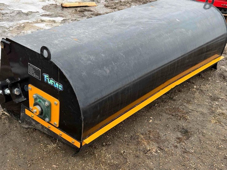 future-box-broom-sweeper-image-1