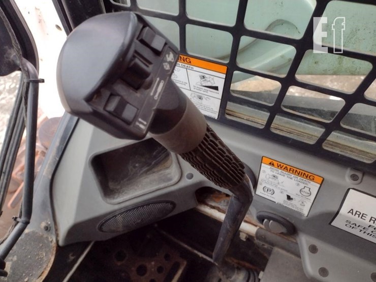 2016-bobcat-s590-image-9