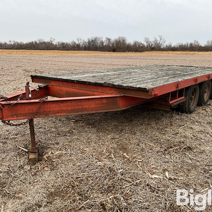 1990 Quality 20’ Tri/A Flatbed Trailer