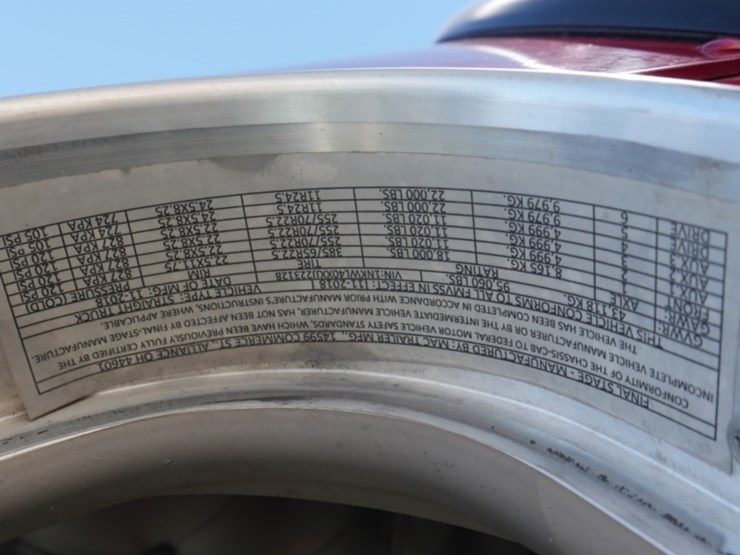 2018-kenworth-w900-image-34