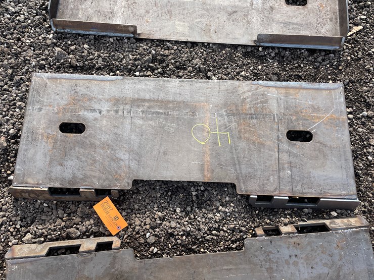 #2086-•-formed-skid-steer-frame-image-4