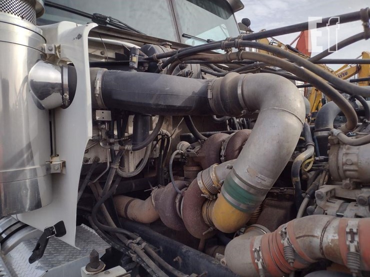 2005-western-star-4900fa-image-21