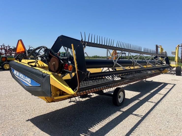 new-holland-430-image-11