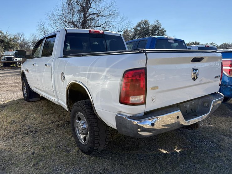 2012-dodge-ram-2500-image-8