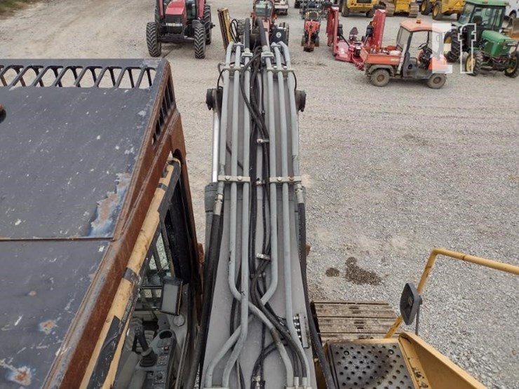 2015-volvo-ec220e-lr-image-54