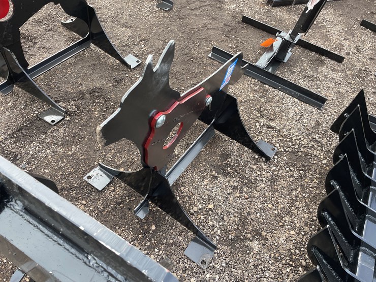 #2069-•-ar500-steel-coyote-shooting-target-with-heart-flapper-image-2