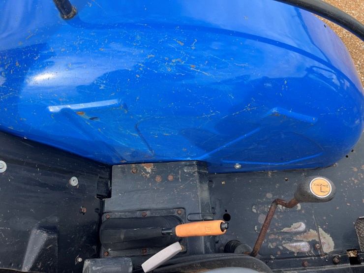 new-holland-workmaster-120-image-16