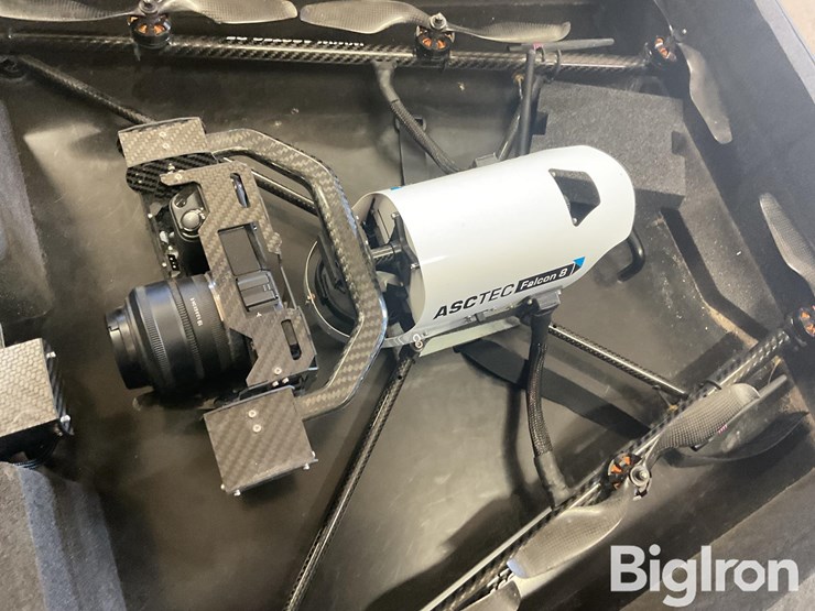 asctec-falcon-8-drone-(octohopter)-image-7