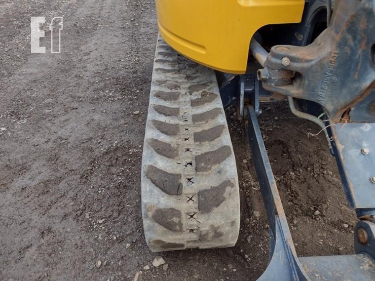 2022-deere-26g-image-33