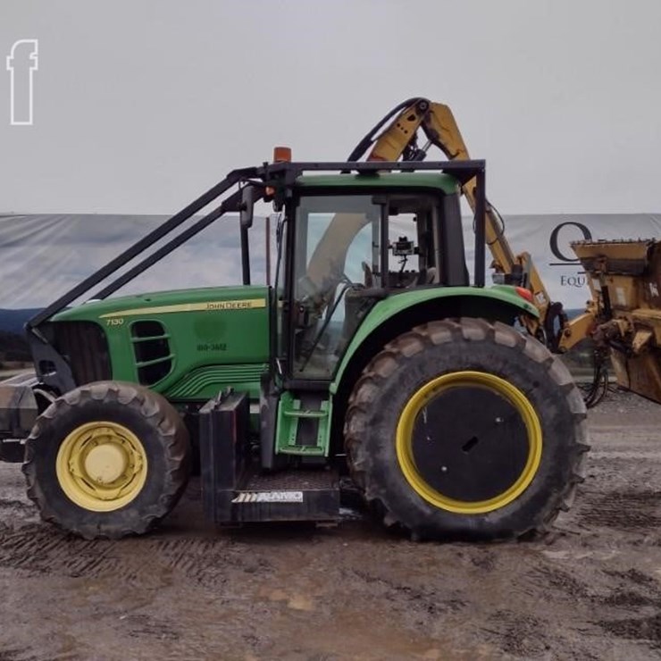 2010 JOHN DEERE 7130
