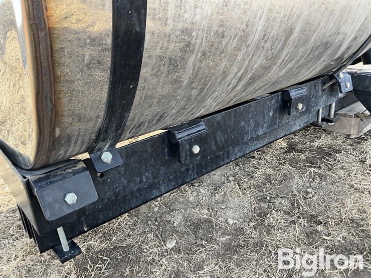 chem-farm-front-mounted-720-gal-fertilizer-tanks-image-13
